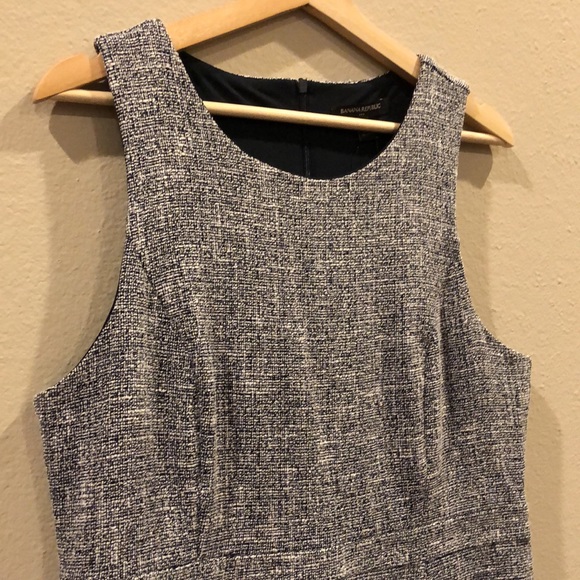 BANANA REPUBLIC FACTORY blue & white, tweed, short sleeve, zipper back dress - Picture 3 of 9